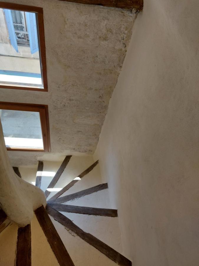 Maison Intra Muros, Terrasses Avec Vue Jaccuzzi Et Garage อาวีญง ภายนอก รูปภาพ