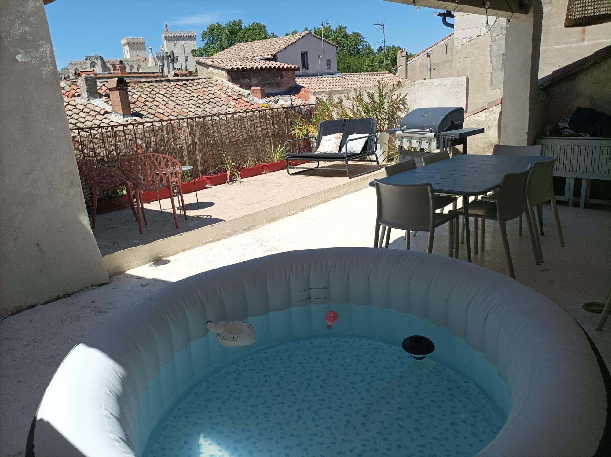 Maison Intra Muros, Terrasses Avec Vue Jaccuzzi Et Garage อาวีญง ห้อง รูปภาพ
